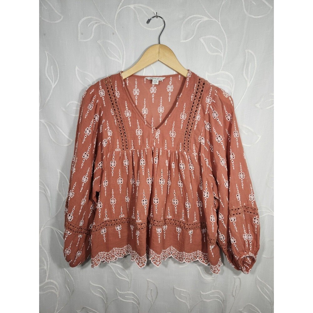 American Eagle Boho Blouse White embroidered Eyelet Peasant Hippie Floral Small